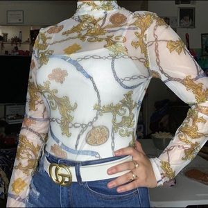 White link shirt